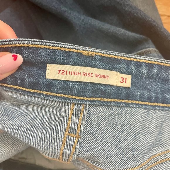 Levi's 721 High Rise Skinny Blue Jeans with Embroidered Flowers - Picture 6 of 6